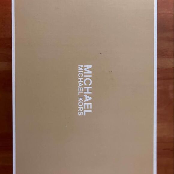 New in the box! Michael Kors Silver Heel Sandels - Picture 2 of 5